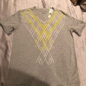 Kenneth Cole T-Shirt